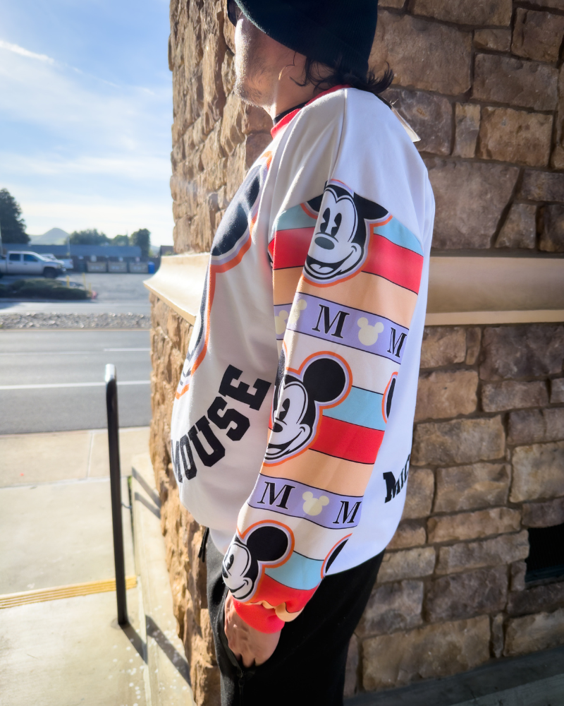 Sudadera Mickey Mouse moderna y cómoda